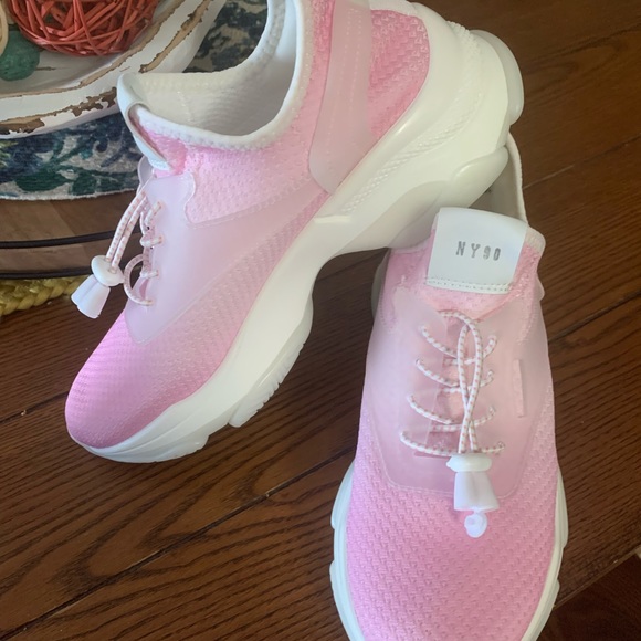 ⭐️BRAND NEW STEVE MADDEN NY90⭐️ - Picture 6 of 7